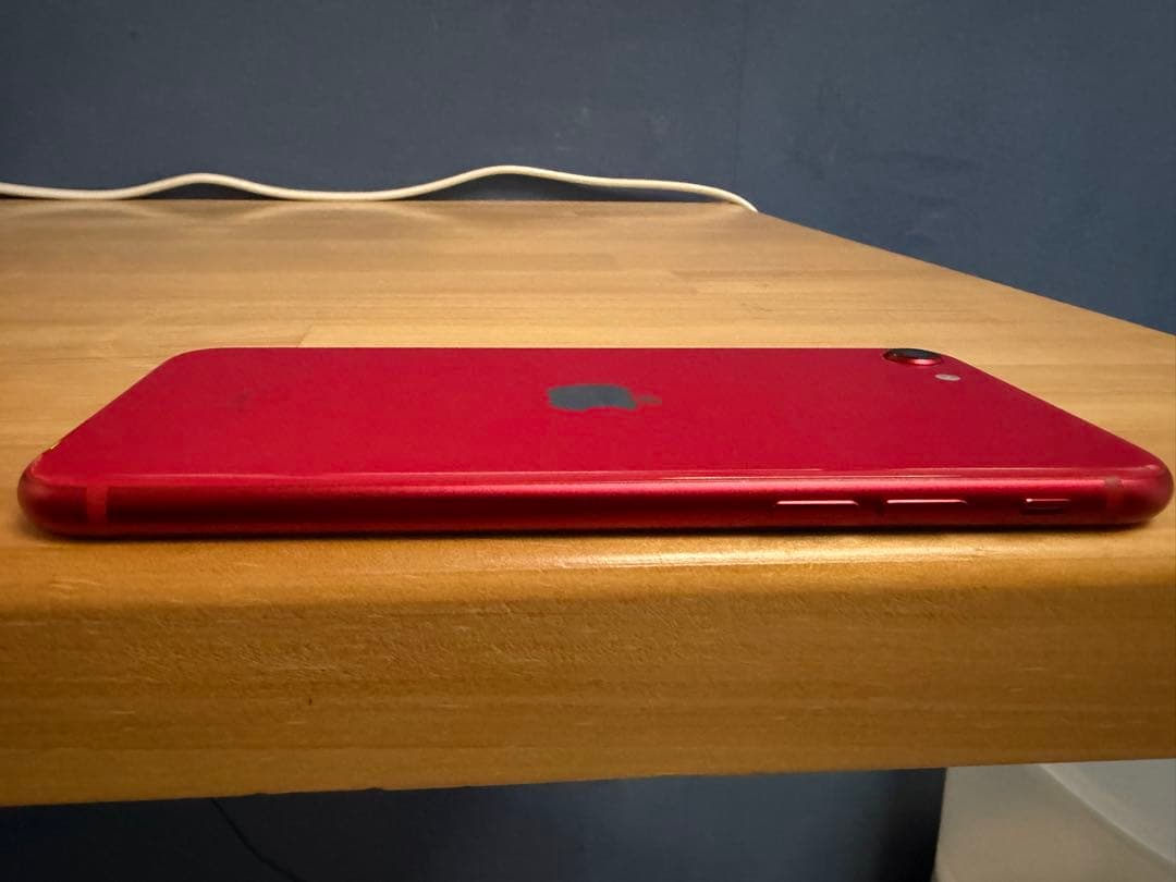 紅音iPhone SE (第2世代) PRODUCT(RED)