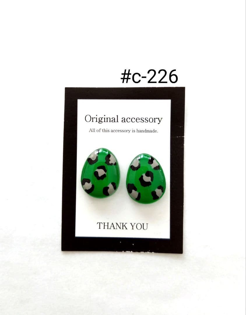 #c-51handmadeピアス/イヤリング レジンピアス/イヤリング