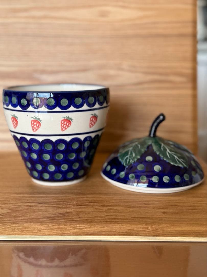 【美品】ポーランド陶器ボレス社　いちごのコンテイナー
