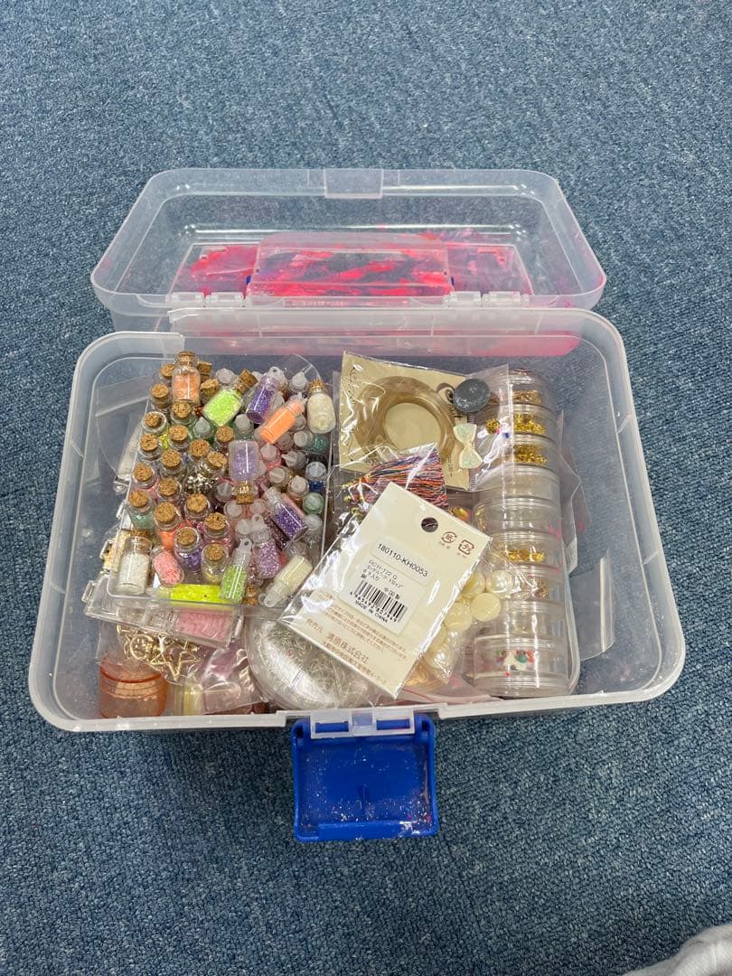 新品未使用品あり　ハンドメイド用ビーズ・パーツセット　商品の説明を読んでください