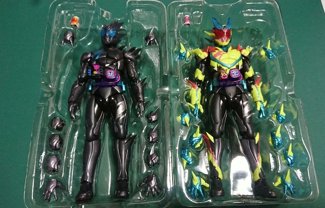 フィギュアーツ仮面ライダーリバイス サンダーゲイル ジャックリバイス まとめ売り