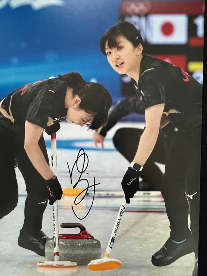 鈴木夕湖 直筆サイン付き写真 ロコ•ソラーレ 証明書付き　1枚