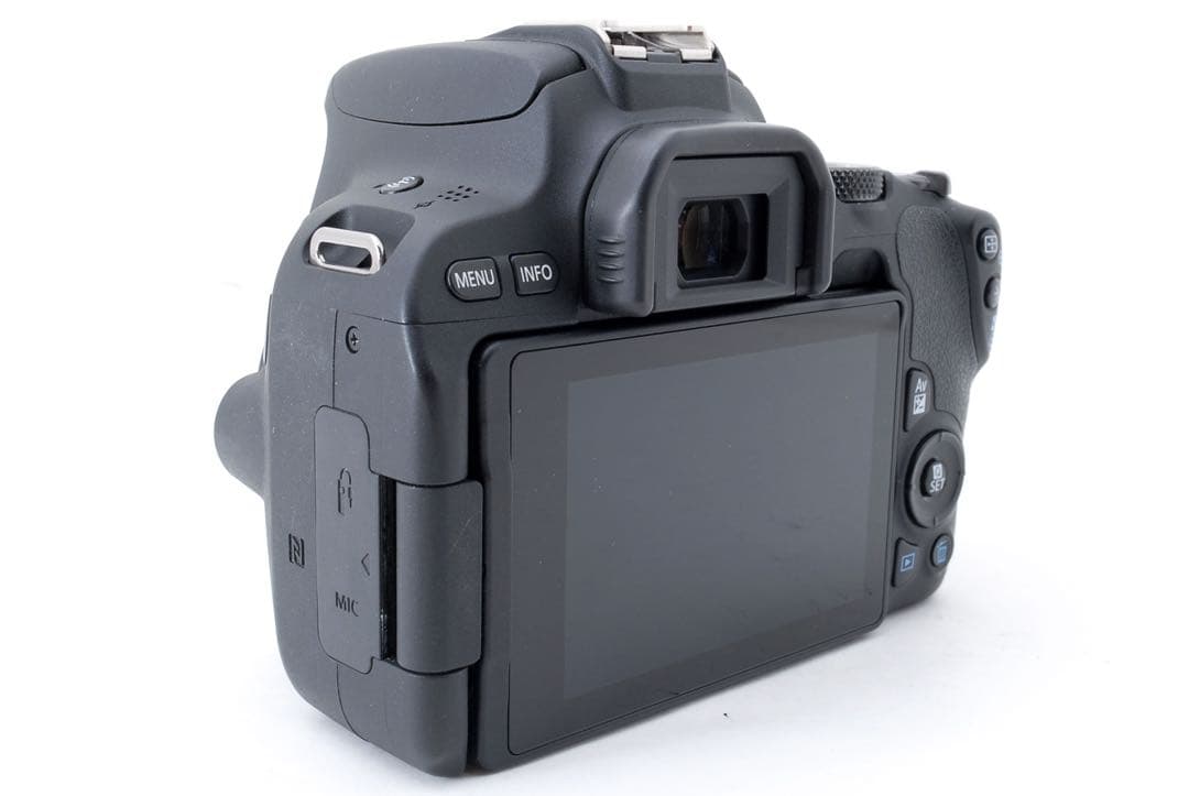 ☆人気機種☆canon kiss x9標準&望遠&単焦点トリプルレンズセット