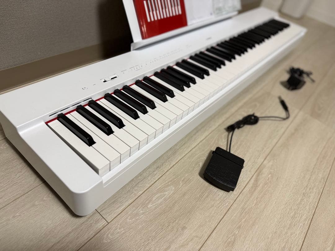 YAMAHA 電子ピアノ P-225 ホワイト ほぼ未使用 元箱あり 送料無料