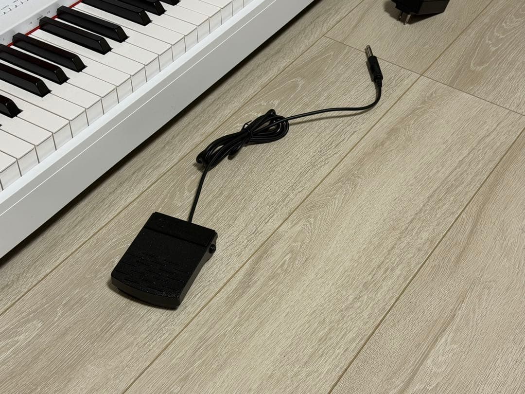 YAMAHA 電子ピアノ P-225 ホワイト ほぼ未使用 元箱あり 送料無料