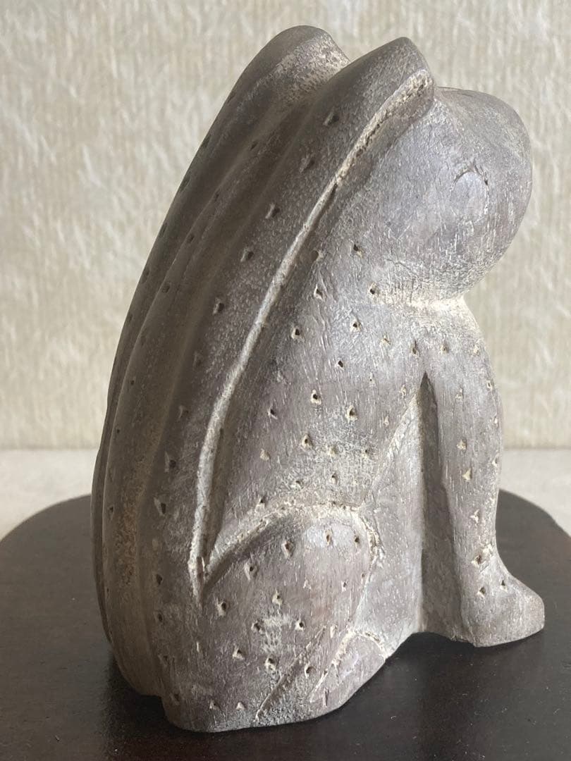 アジア民藝木彫カエル｜手彫りオブジェ｜民藝工芸｜トライバルアート｜H10.3cm