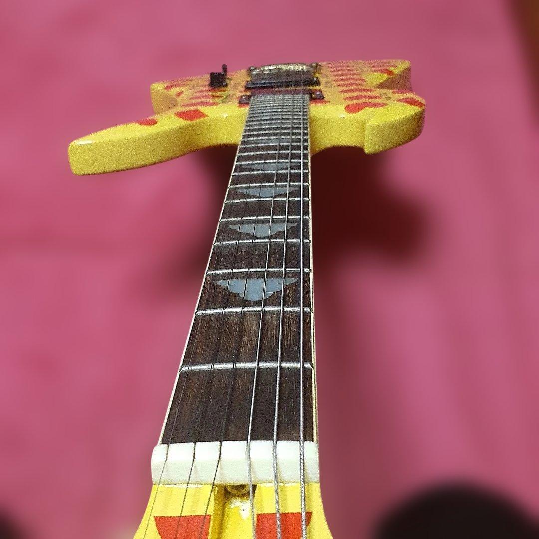 【良・美品】イエローハート風ペイント・hideモデル。モッキンバードエレキギター