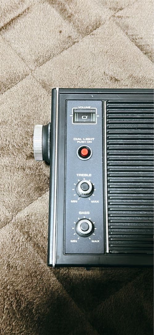 TOSHIBA アナログラジオ AM/FM/SW ジャンク品として