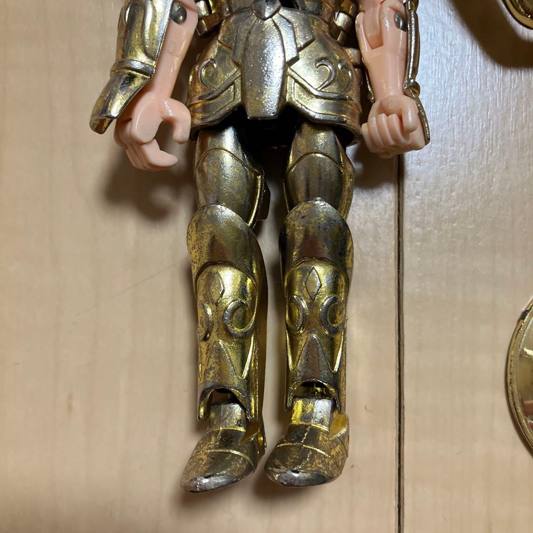 聖闘士星矢 黄金聖衣 ゴールドクロス 水瓶座 アクエリアスクロス カミュ