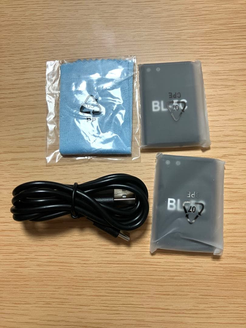 デジカメ 5K録画 デジタルカメラ 連続撮影 自撮り 3.0インチ大画面32GB