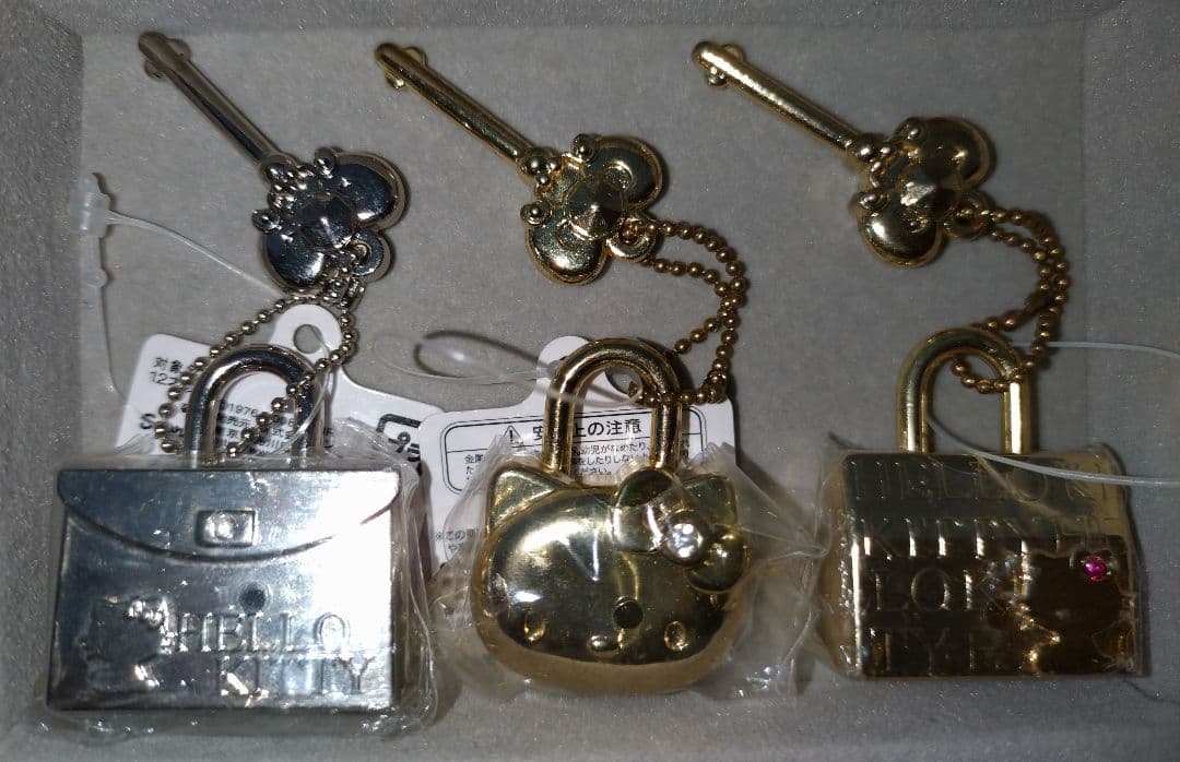 【2008年】当時物　ハローキティ ストラップ 　6個セット　未使用タグ付き