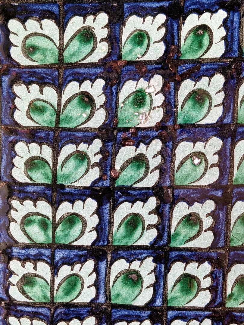 ウズベキスタン幾何学模様の陶器皿