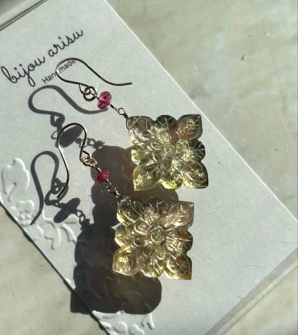 Sale❣️ブラウンmop金箔×水晶＆ルビーのピアス　14kgf