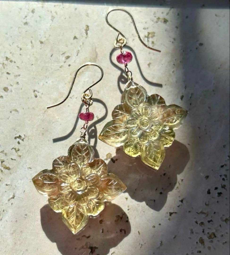 Sale❣️ブラウンmop金箔×水晶＆ルビーのピアス　14kgf