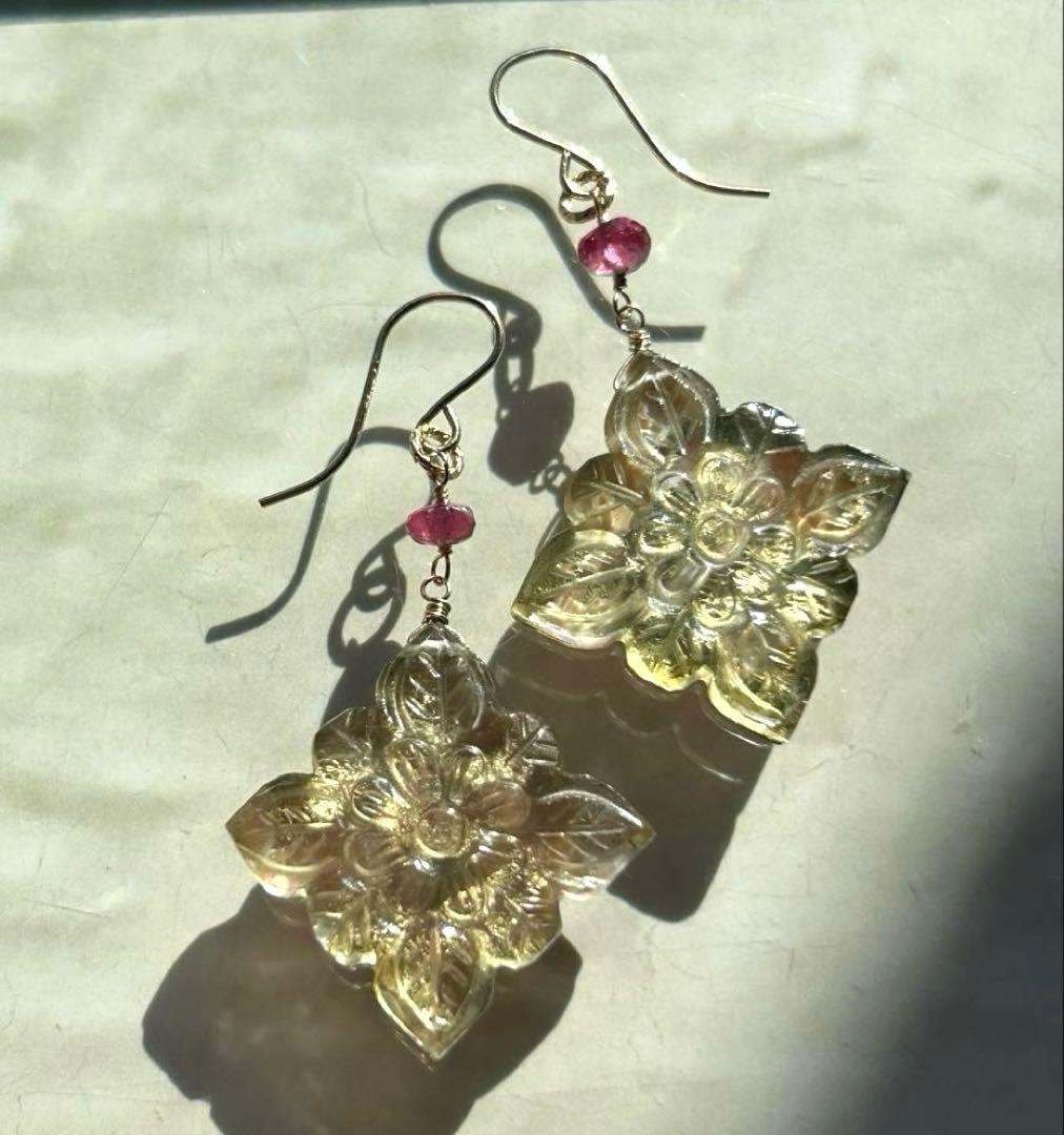 Sale❣️ブラウンmop金箔×水晶＆ルビーのピアス　14kgf