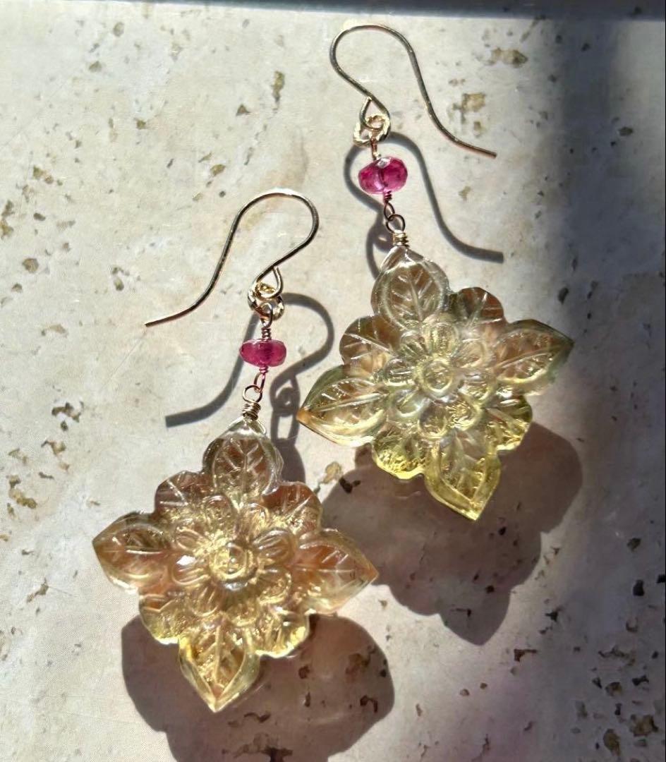 Sale❣️ブラウンmop金箔×水晶＆ルビーのピアス　14kgf