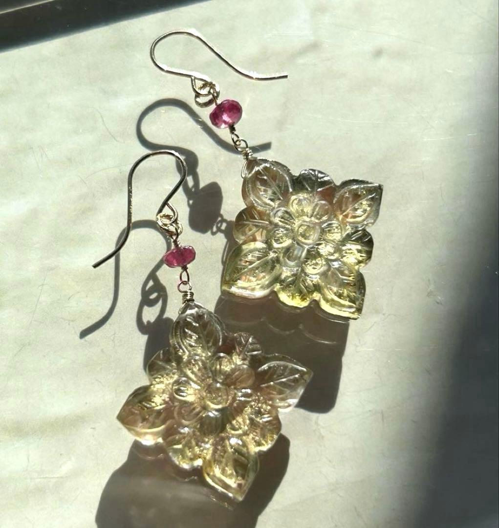 Sale❣️ブラウンmop金箔×水晶＆ルビーのピアス　14kgf