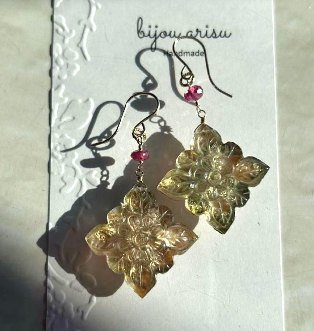 Sale❣️ブラウンmop金箔×水晶＆ルビーのピアス　14kgf