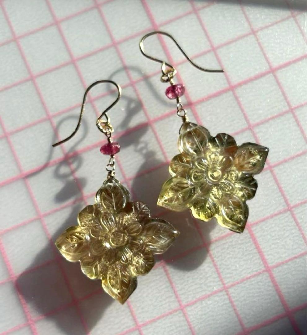 Sale❣️ブラウンmop金箔×水晶＆ルビーのピアス　14kgf