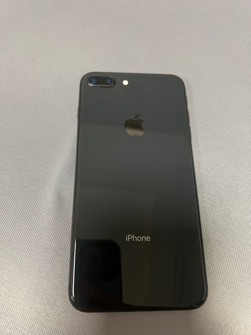 iphone 8 plus 64gb スペースグレイ