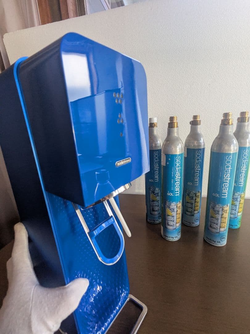 sodastream 炭酸水メーカー 青色 ボトルとガスボンベ付き