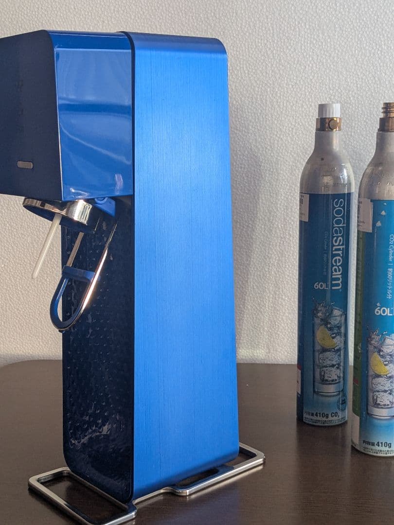 sodastream 炭酸水メーカー 青色 ボトルとガスボンベ付き