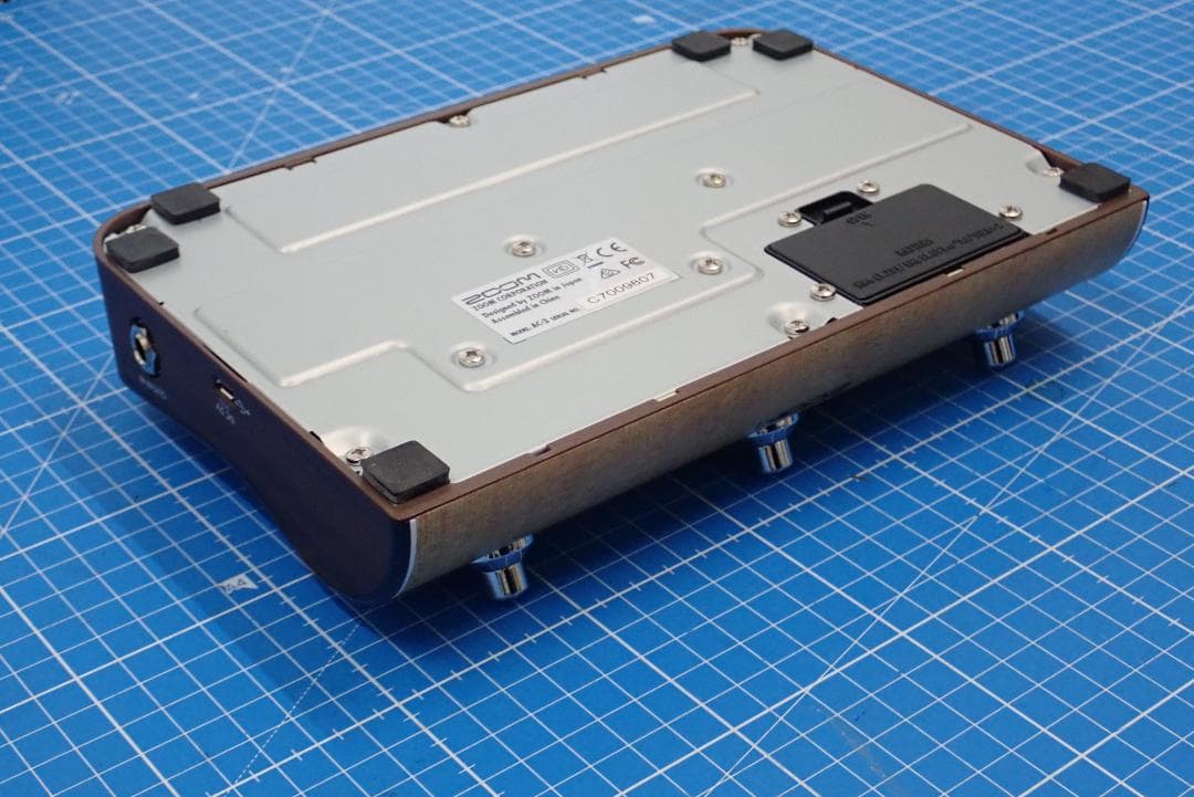 ZOOM AC-3 CREATORアコースティックギター用エフェクター