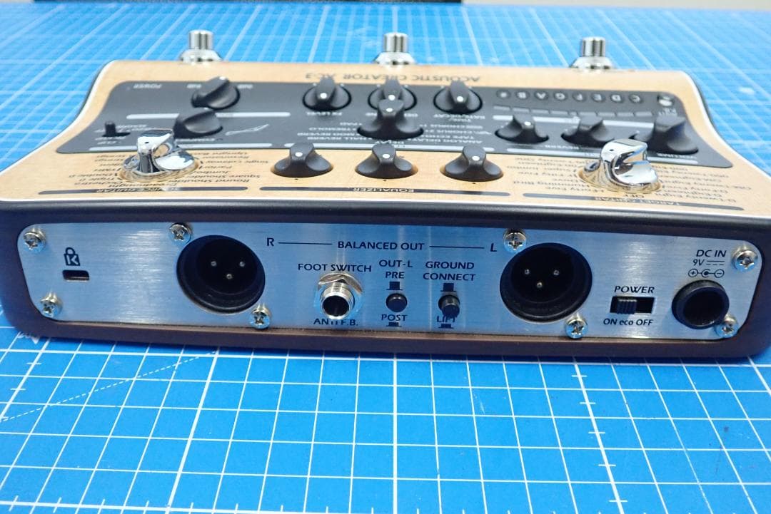 ZOOM AC-3 CREATORアコースティックギター用エフェクター