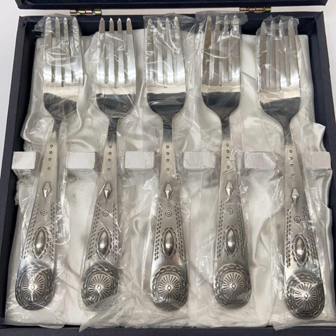 新品未使用✳︎ラルフローレンホーム✳︎ナバホ✳︎コンチョ✳︎箱入り✳︎フォーク５本セット