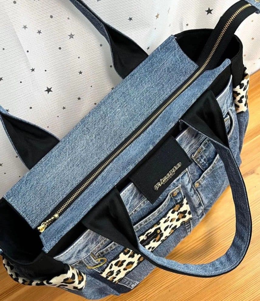大きめデニムリメイクバッグ（LL）No.995☆トートバッグ　マザーズバッグ