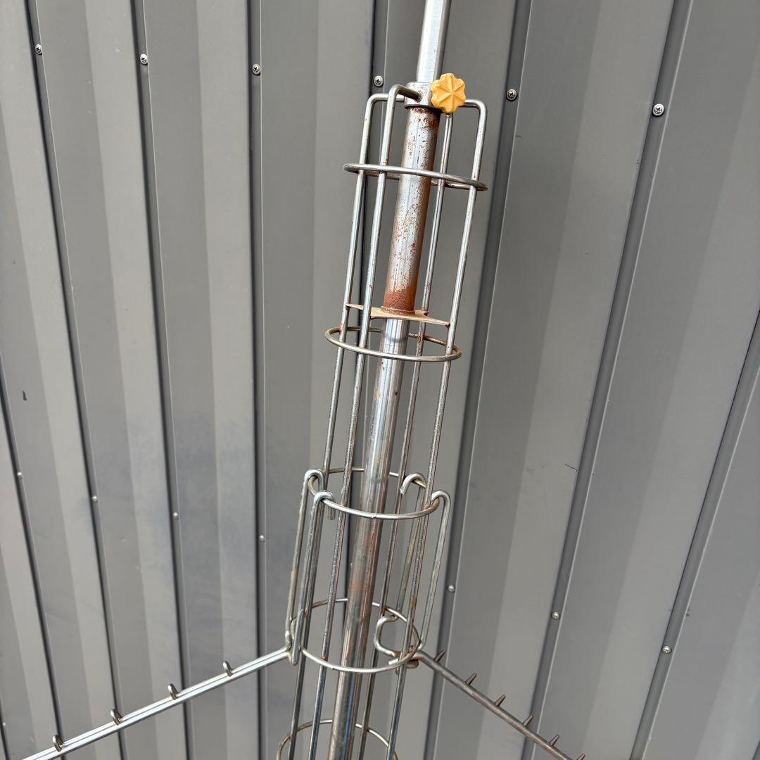 D壁② 昭和レトロ 回転式 ハンガーラック 金属製 店舗什器 アーム付き 業務用