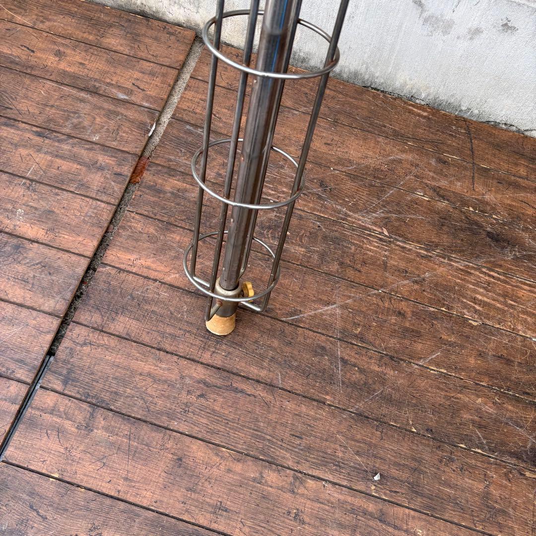 D壁② 昭和レトロ 回転式 ハンガーラック 金属製 店舗什器 アーム付き 業務用