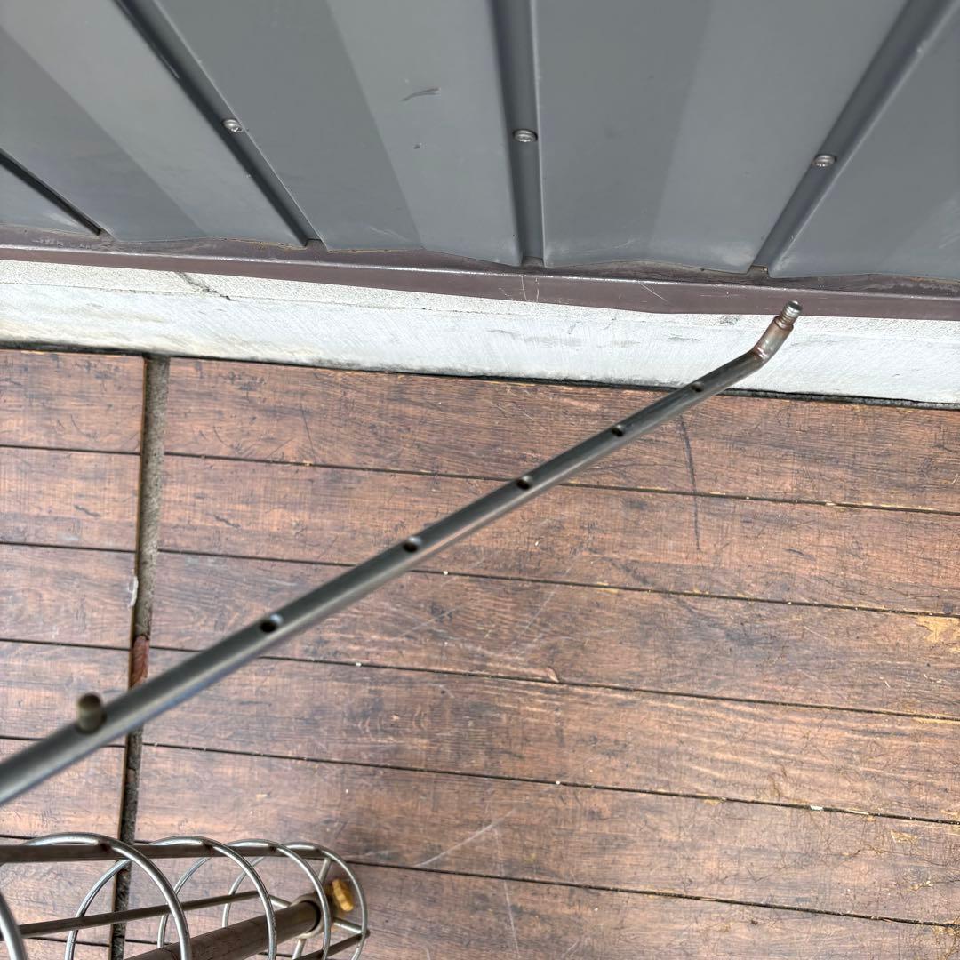 D壁② 昭和レトロ 回転式 ハンガーラック 金属製 店舗什器 アーム付き 業務用