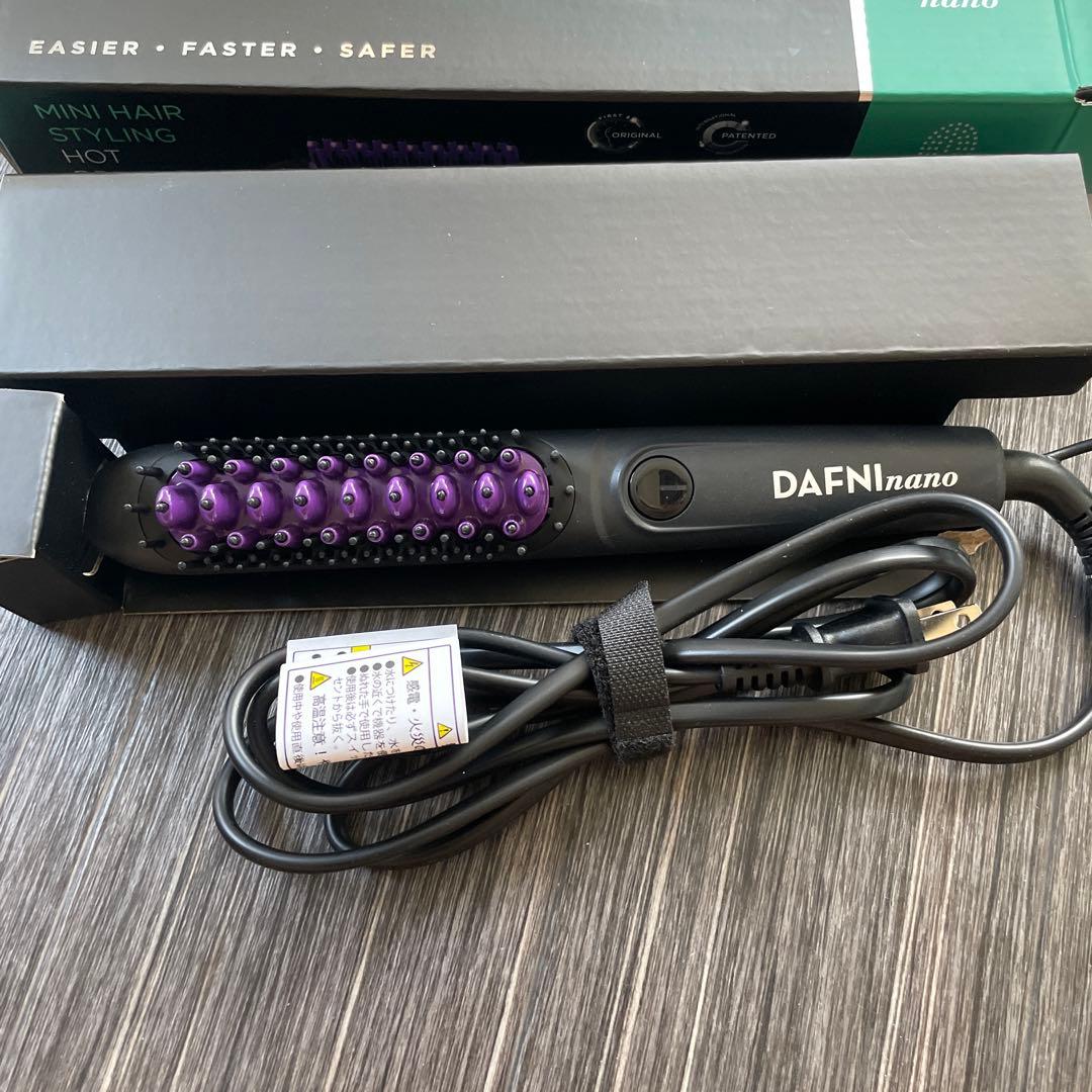 ダフニnano ヤーマン ストレートヘアアイロンブラシ型 DAFNI nano