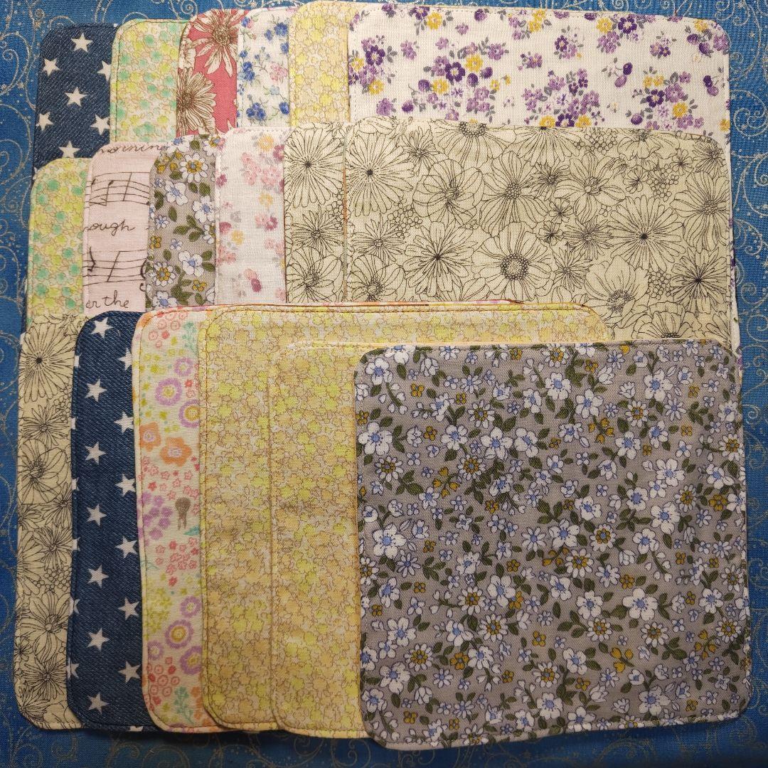 yourelia 　4重ハンカチ　　ポメラニアンちゃん柄　18枚