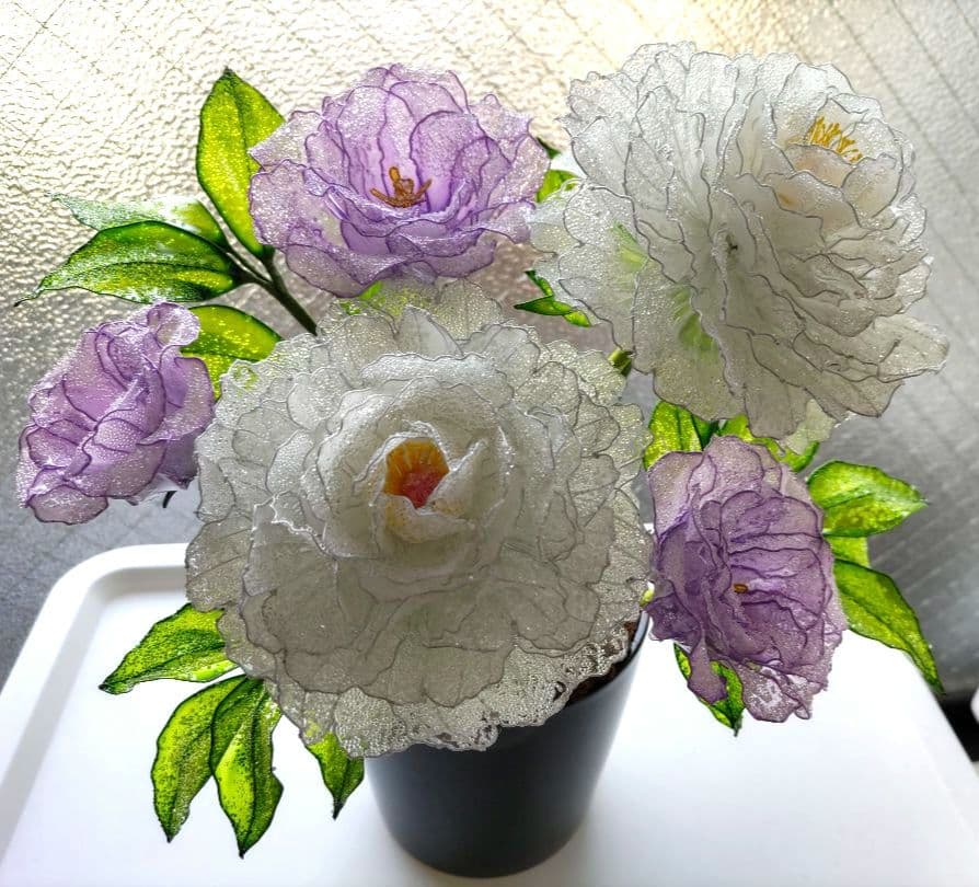 芍薬のアレンジメント　　　アメリカンフラワー　（ディップフラワー）