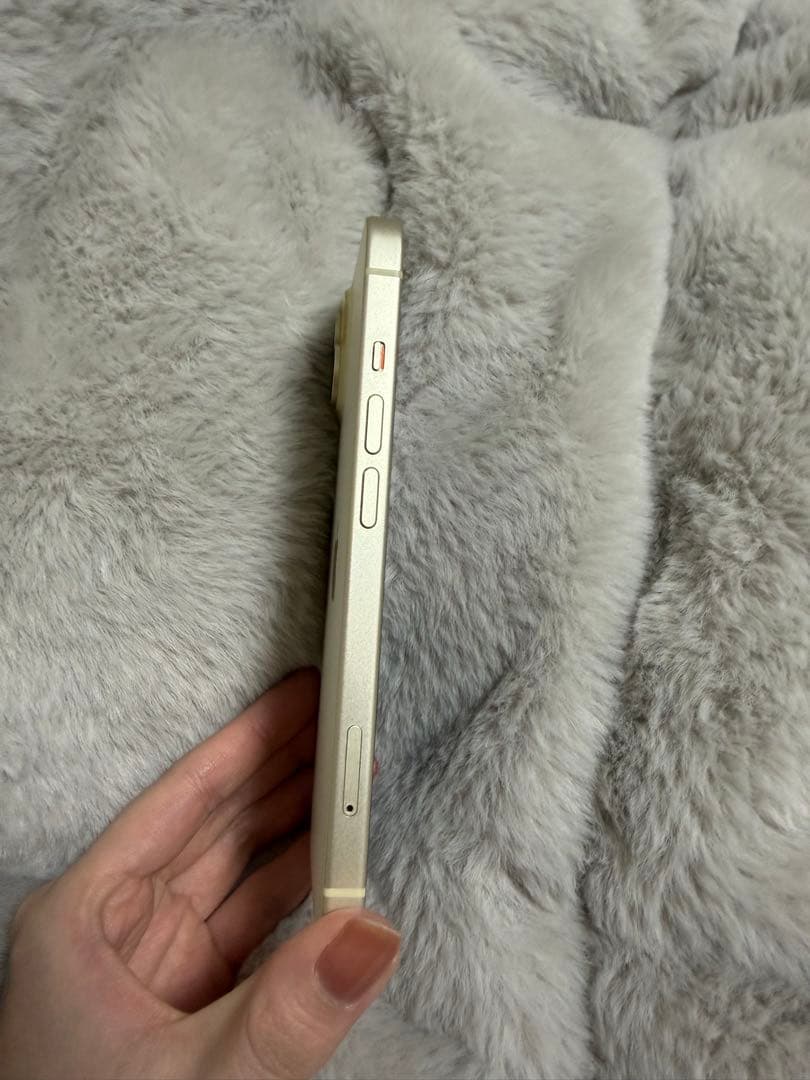 Apple iPhone 15 256GB イエロー 本体　箱付き