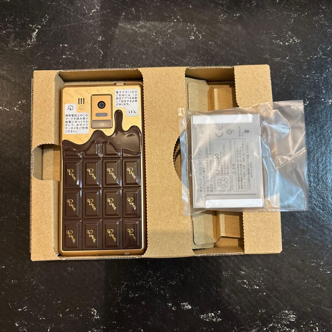 y*a様 Q-pot.Phone SH-04D docomo チョコ スマートフ