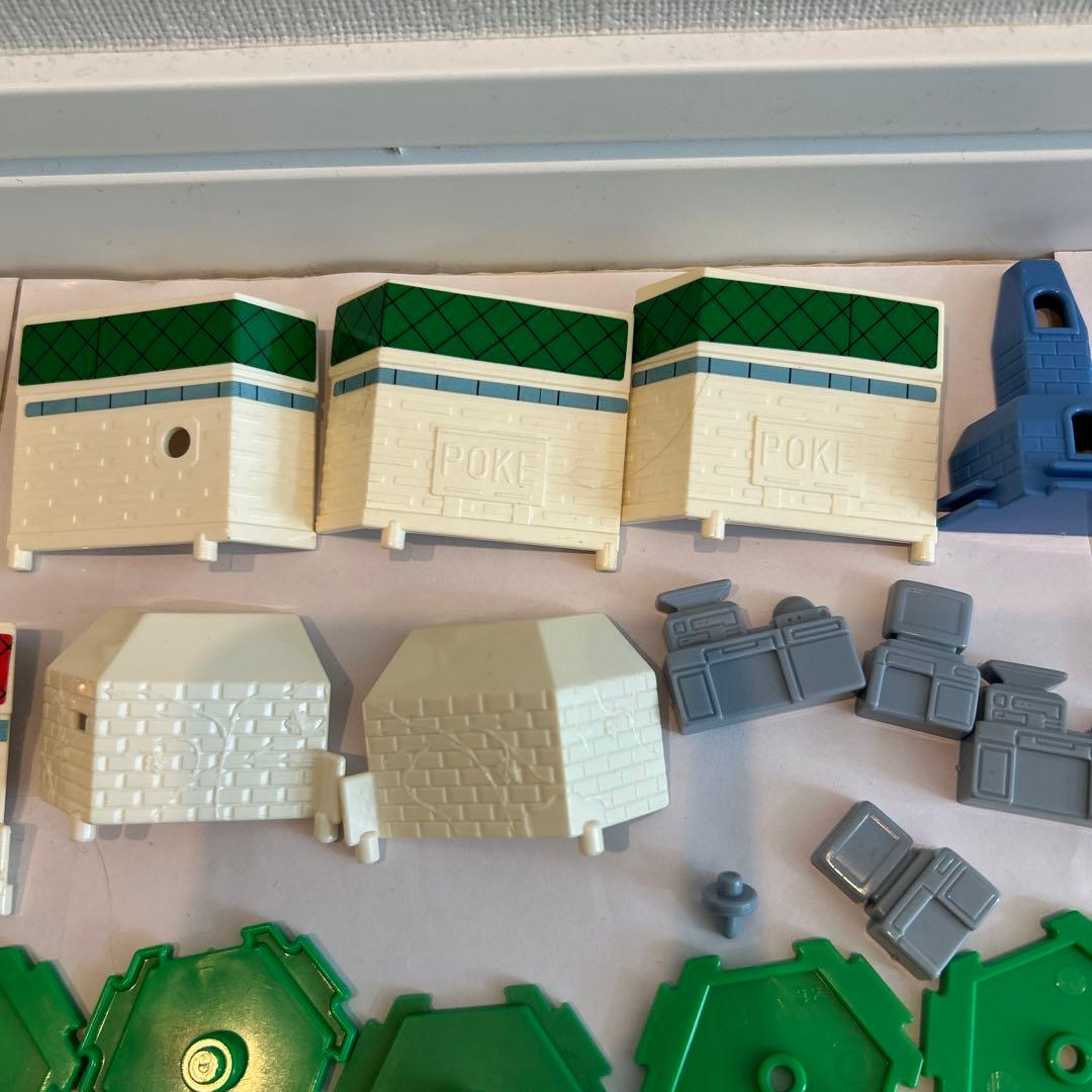 ポケモン 初期 ガチャガチャ レトロ ジオラマ ポケモンセンター レア