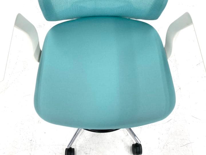 美品　ウチダ　カリッサ　デスクチェア　メッシュ　ドラフティングベース　オフィス