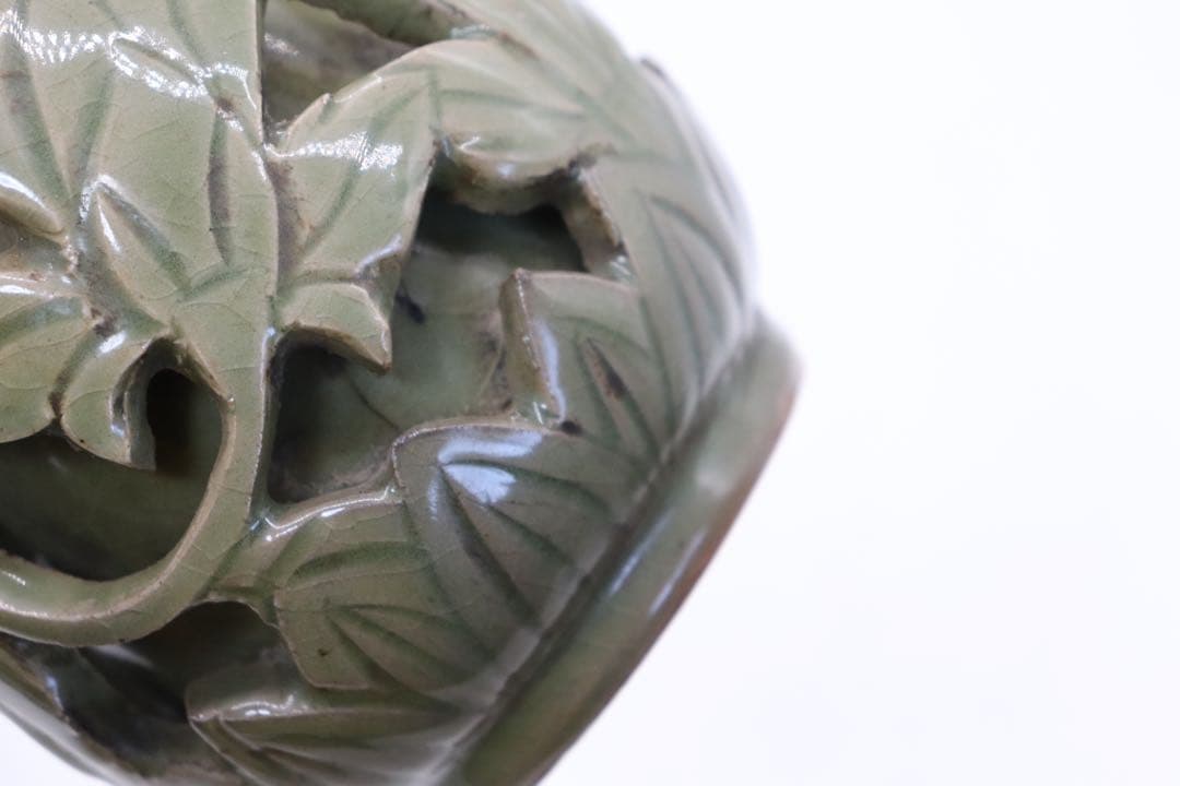 青磁　透花瓶　木箱入れ　送料込み0729