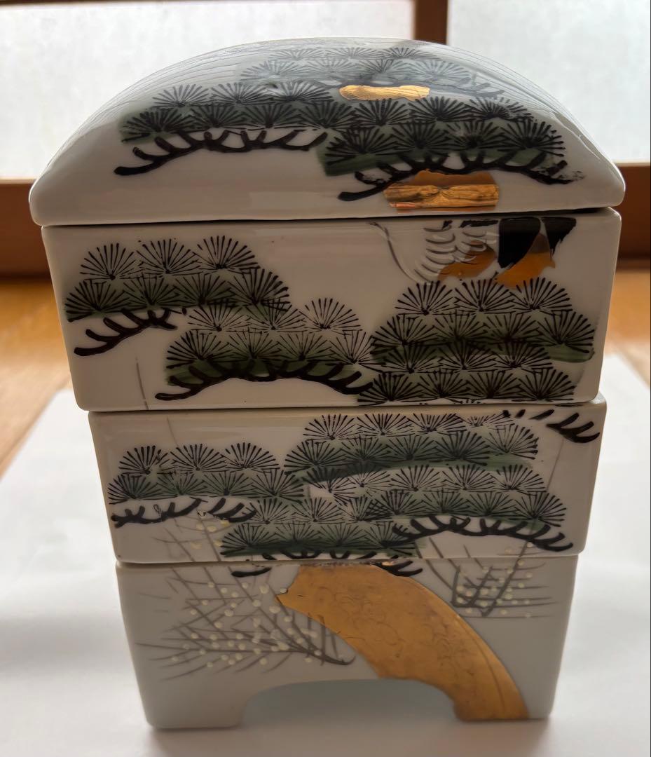 三段重ね陶器　松の木と日の出