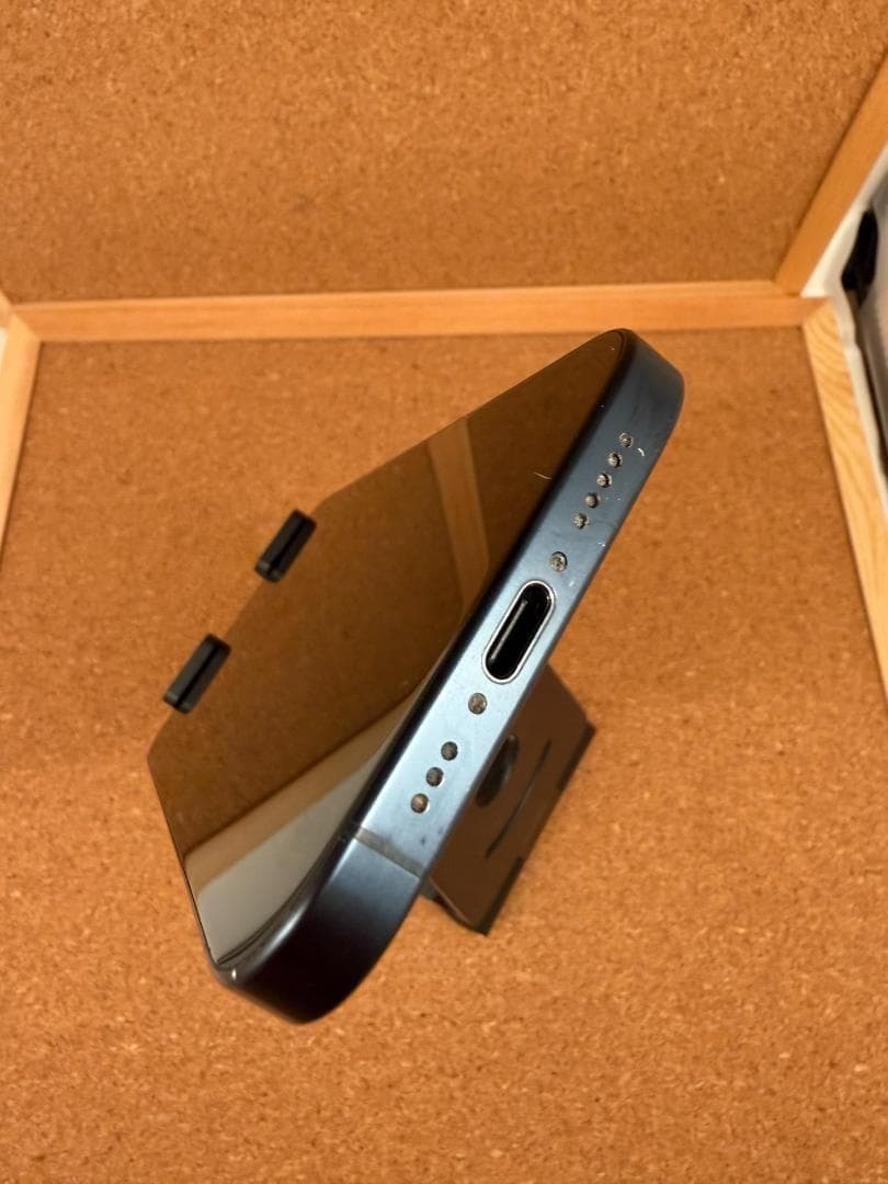 iPhone 15 Pro ブルー 256 GB バッテリー100%