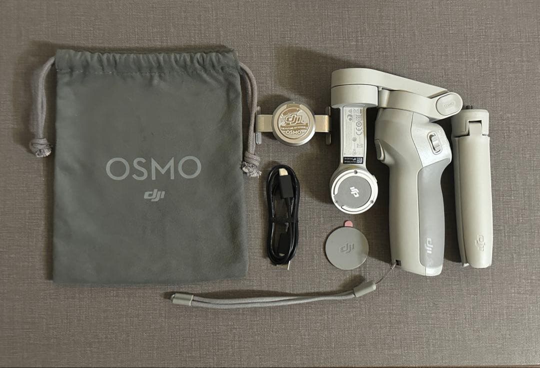 【DJI 】美品 OM4 スマートフォン用ジンバル 手ブレ補正 ・匿名配送
