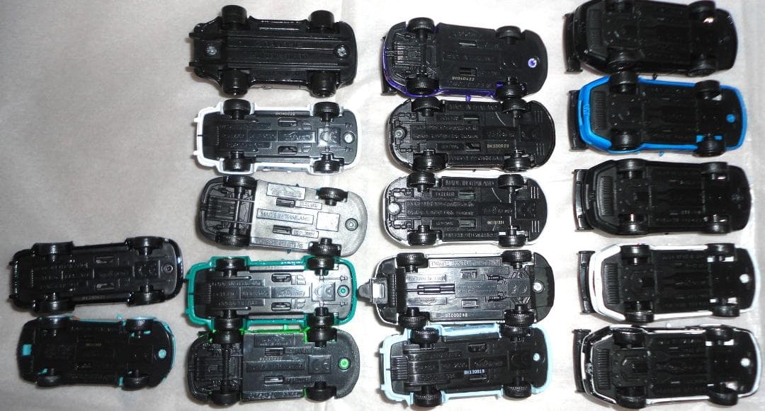 ミニカーポルシェ28台