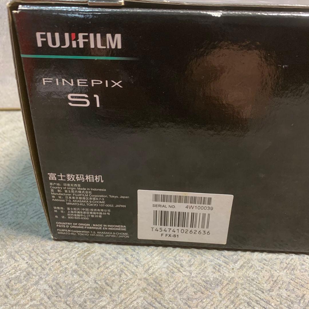 K113 【ジャンク】FUJIFILM FinePix S1 2014年 S1