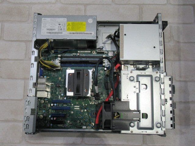サーバー PRIMERGY TX1320 M4