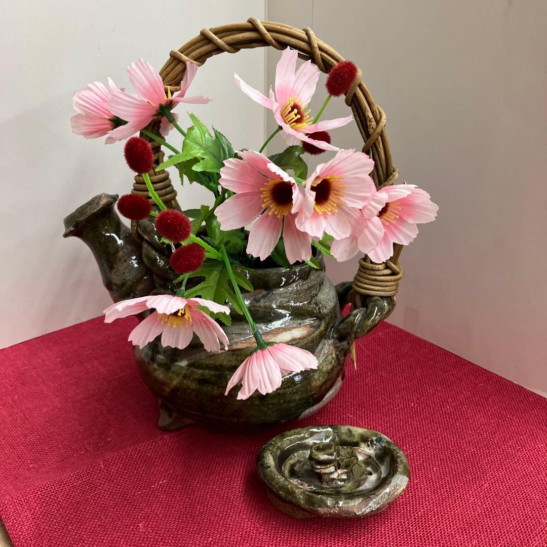 お値下げしました。信楽焼手作り土瓶型花瓶、飾り物インテリア