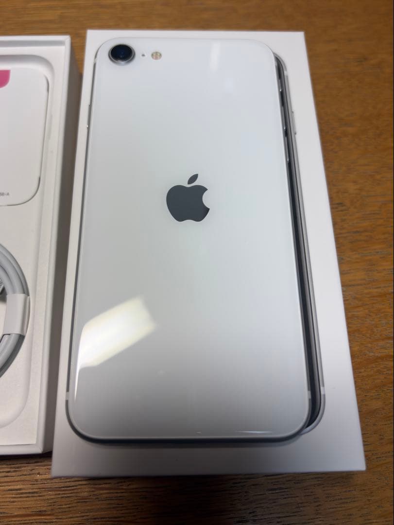 iPhone SE（第2世代） 64GB ホワイト SIMフリー