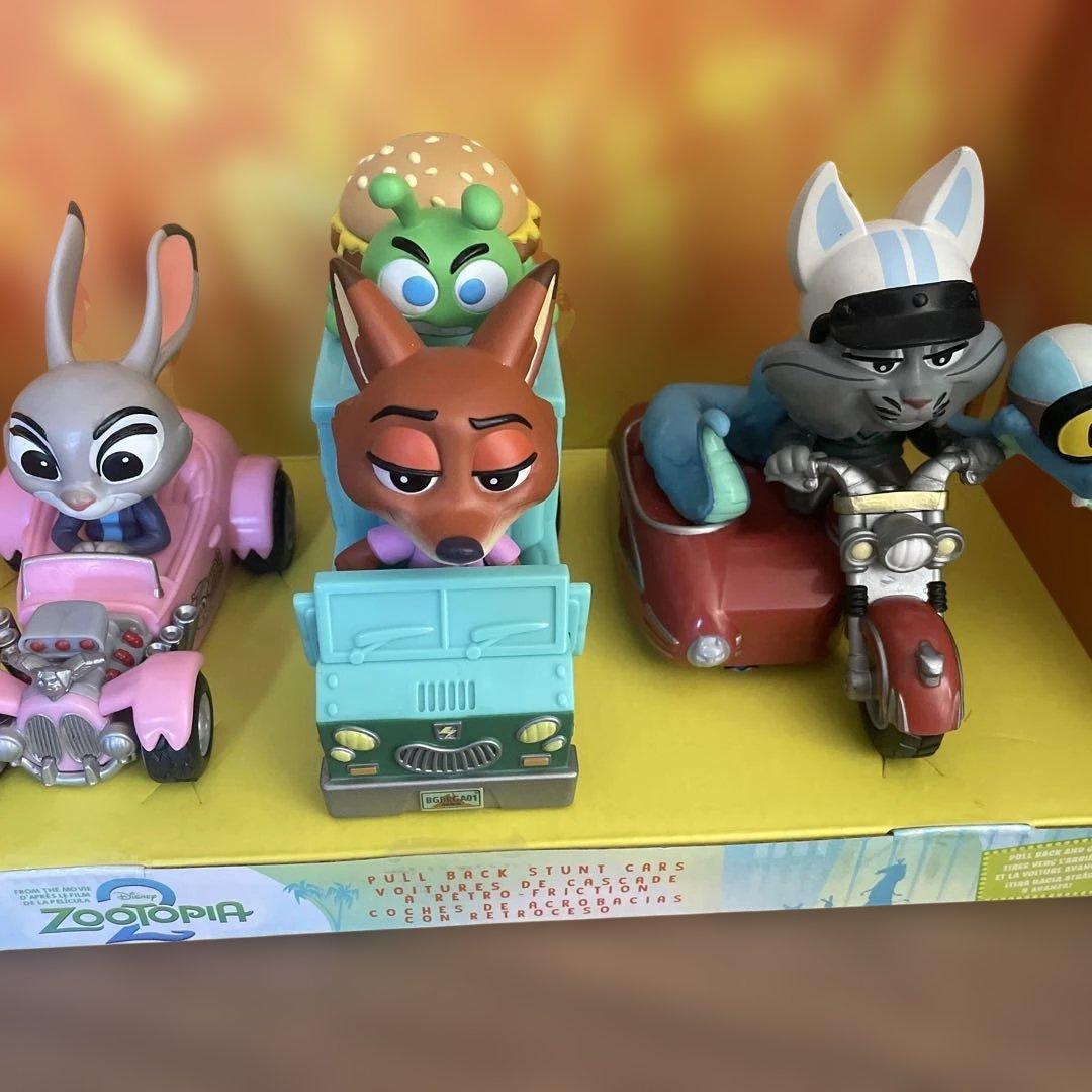 ズートピア2 プルバックカー　セット　フィギュア　ディズニーストア　パウバート
